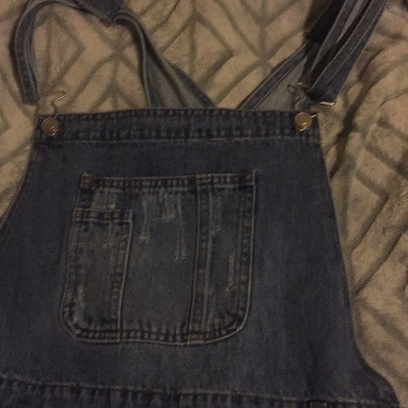 Great distressed denim overalls - Picture 4 of 5